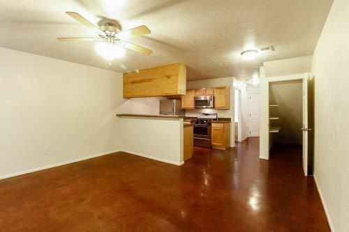 512 Madison Pl SE - Photo 3 of 20