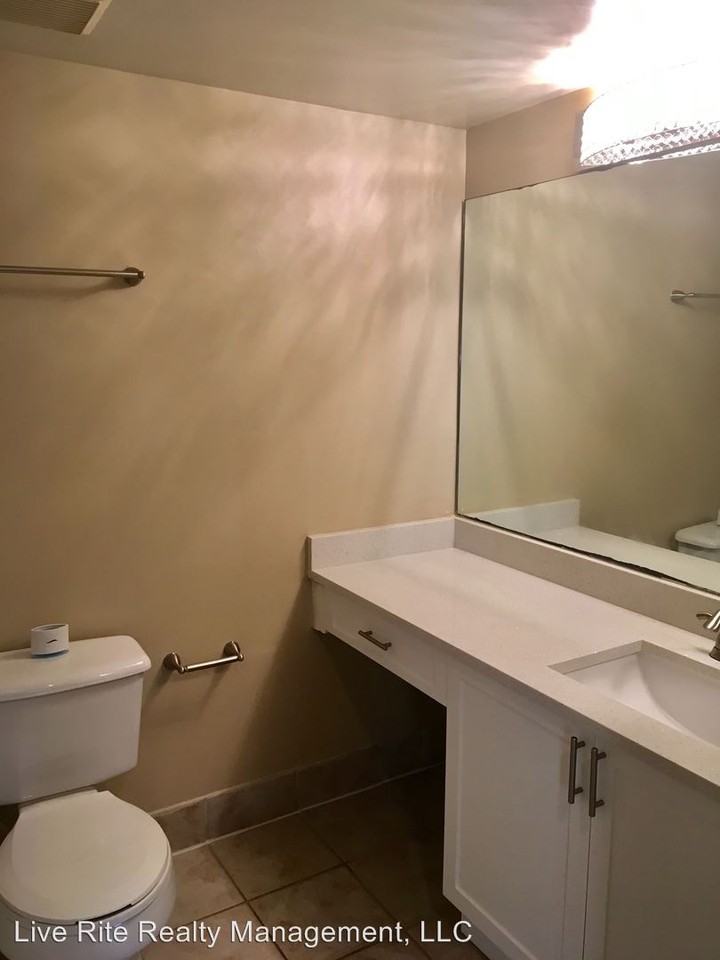 4195 N Haverhill Rd - Photo 3 of 4