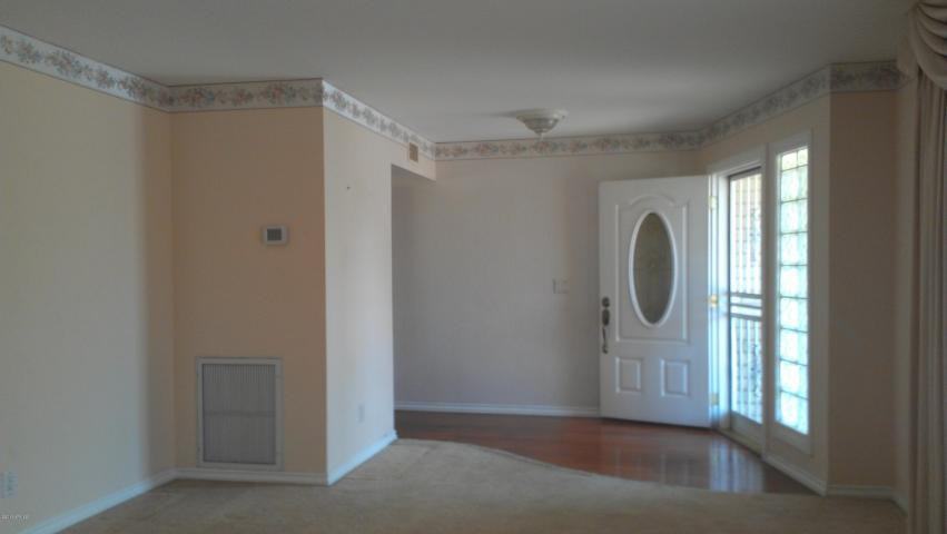 4737 W Laurie Ln - Photo 3 of 12