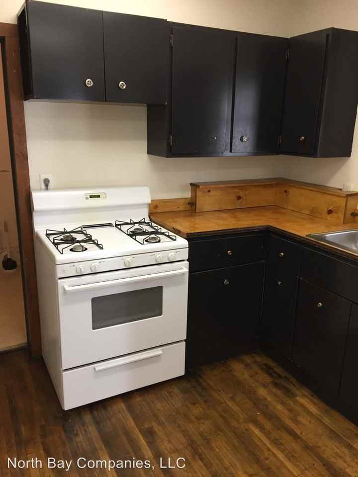 625 Erie St SE - Photo 3 of 7