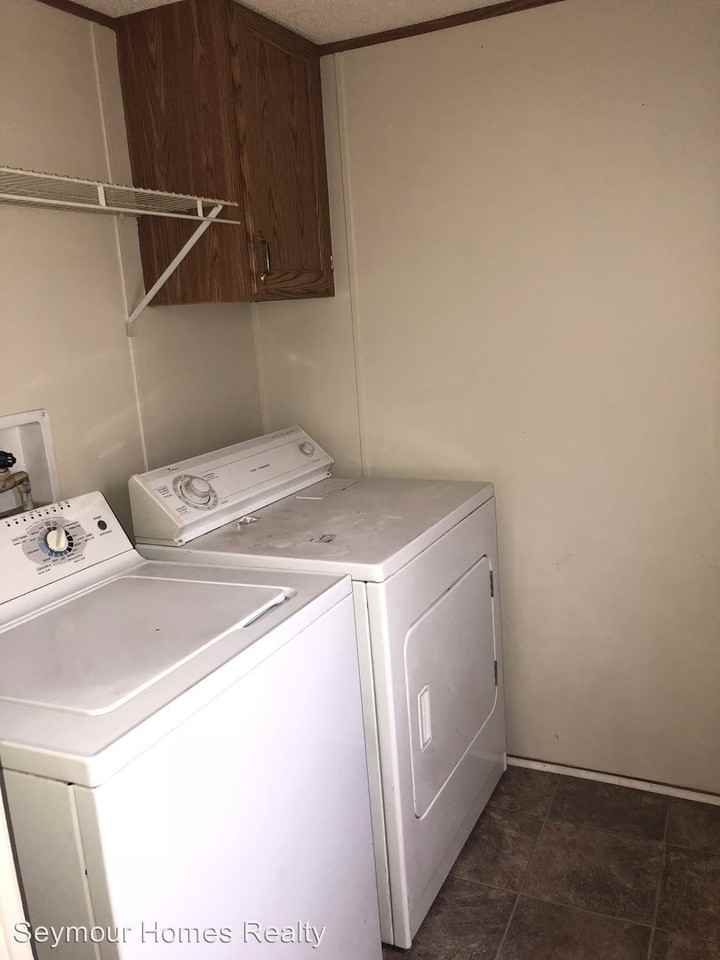 203 Mills Loop Rd - Photo 3 of 11