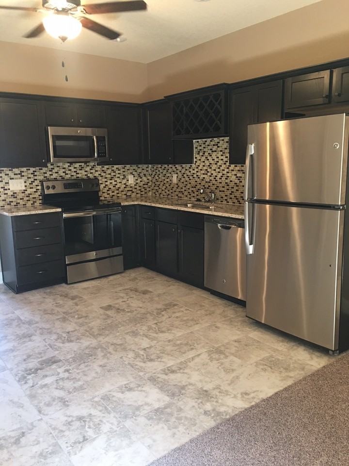 2140 SW Timbertrace Ln - Photo 2 of 22