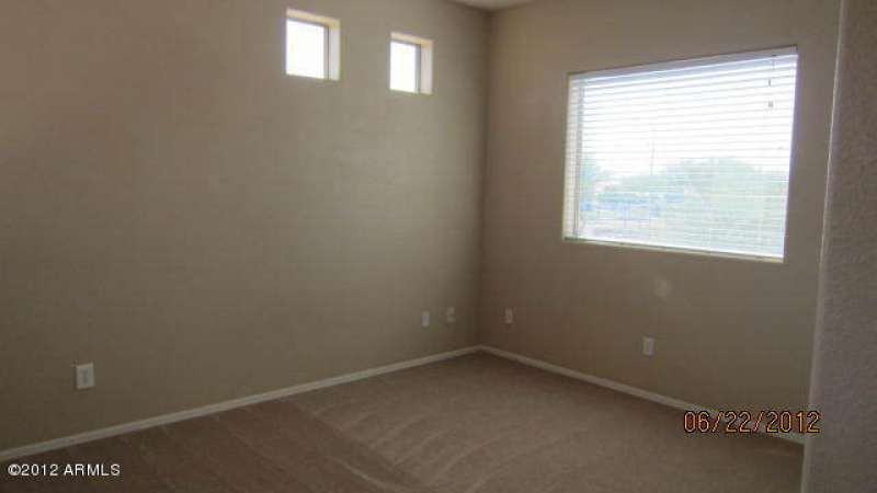 502 117th Dr - Photo 3 of 9