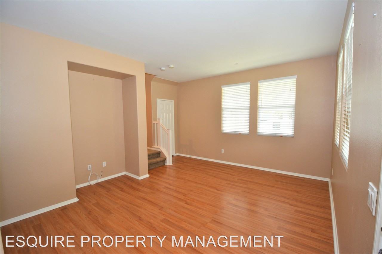 3053 Shenandoah Dr - Photo 3 of 26