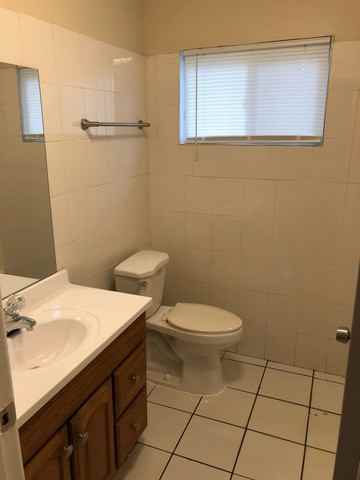 16516 Turner - Photo 3 of 4