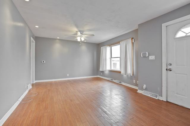 302 E Washington St - Photo 3 of 18