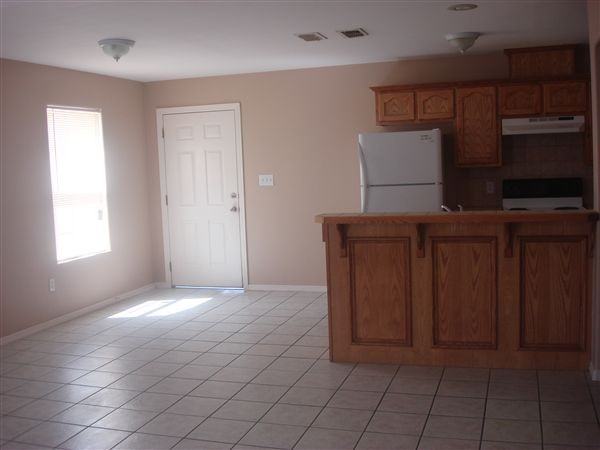 1022 French Ave - Photo 2 of 6