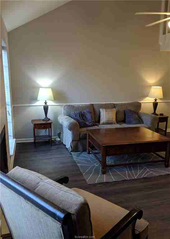 929 Spring Loop - Photo 3 of 27