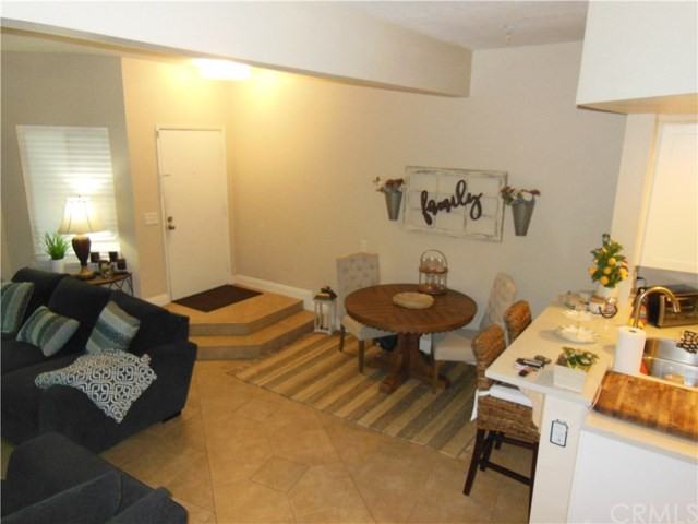 25 Blackbird Ln - Photo 3 of 50