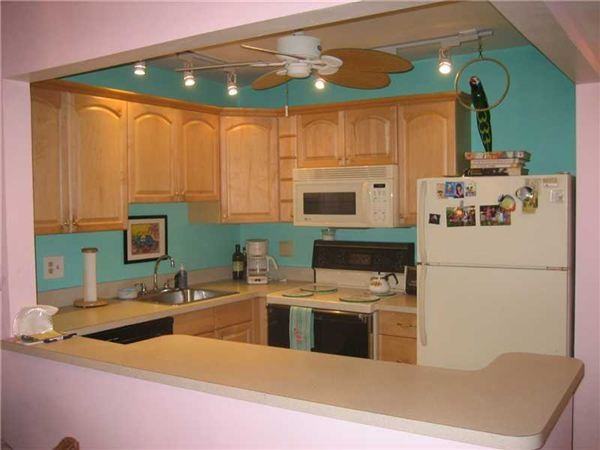 257 S Cypress Rd - Photo 2 of 11