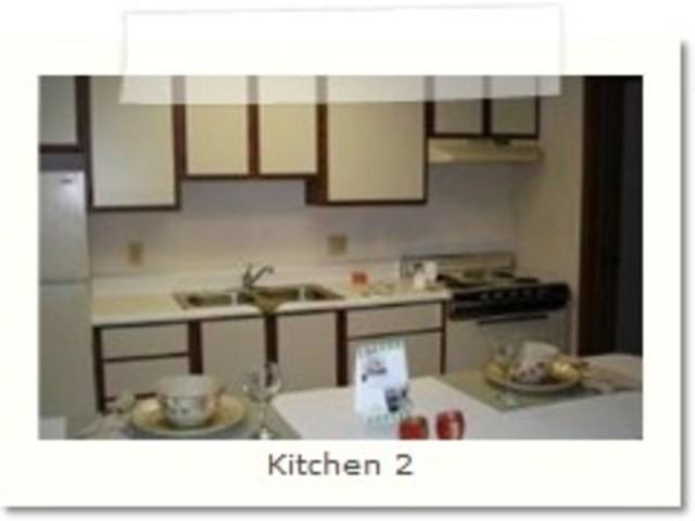 Oakwood Manor - Photo 3 of 8