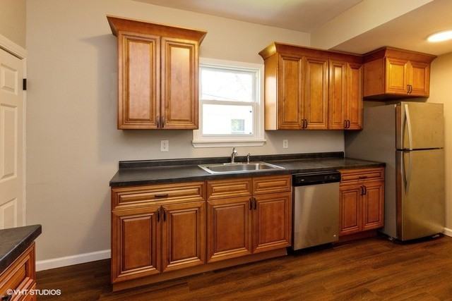944 S 4th Ave - Photo 2 of 27