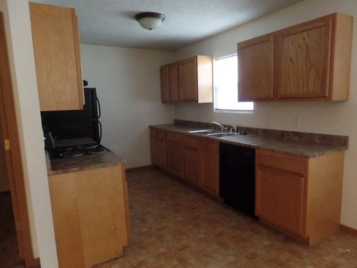 3144 N 12th St - Photo 3 of 10