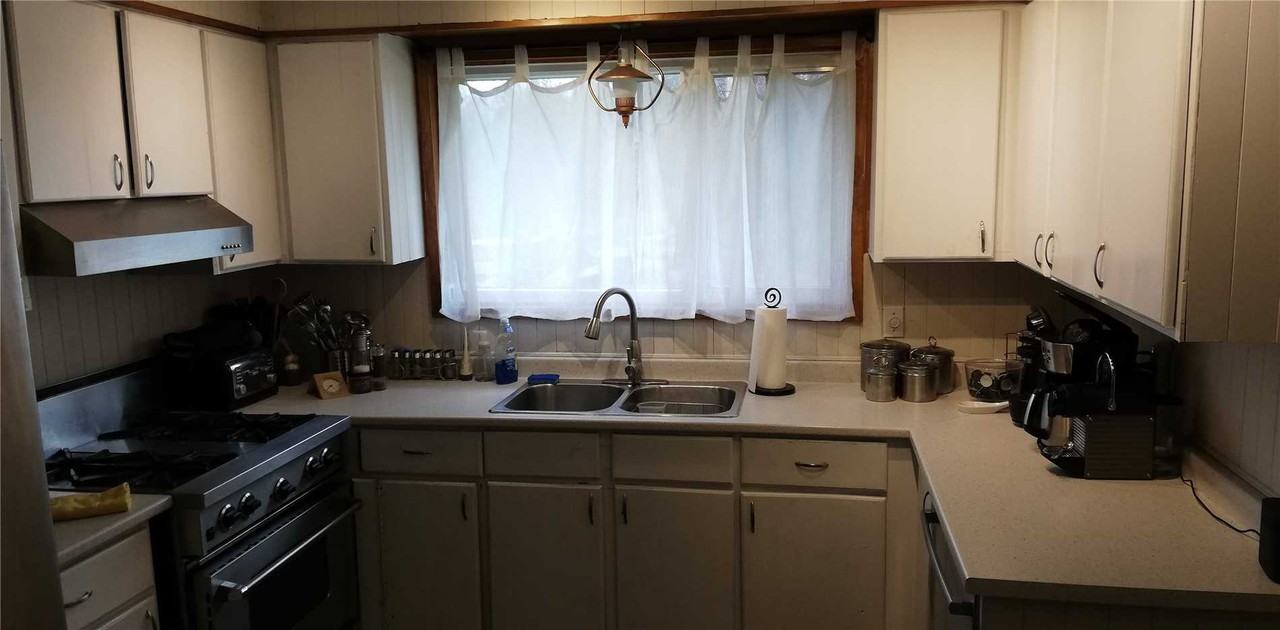 1980 Woodview Avenue - Photo 2 of 9