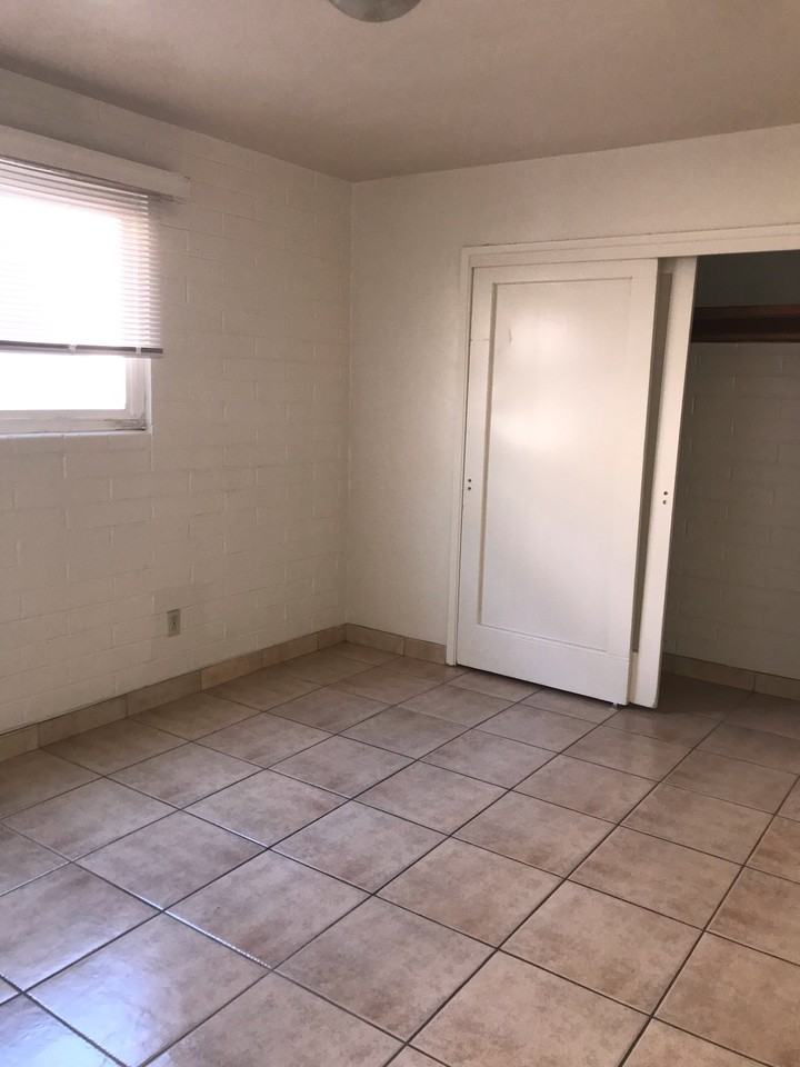 4022 Logan Ave - Photo 2 of 3