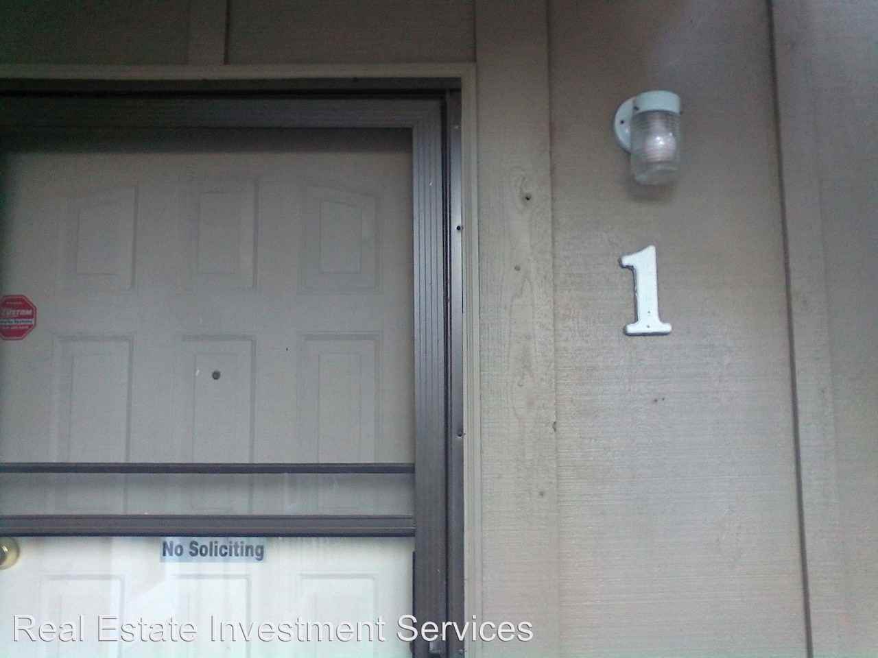 3725 S Orchard St - Photo 2 of 15