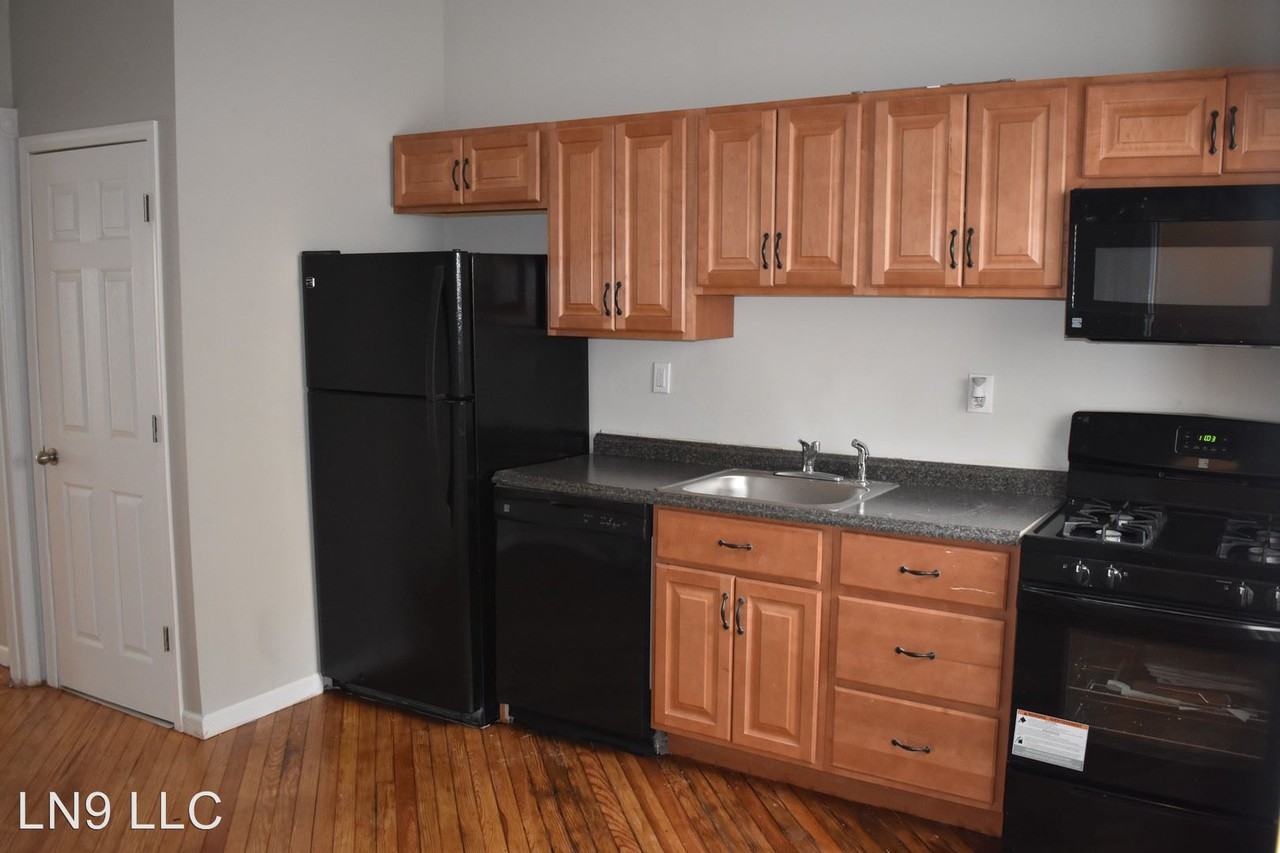 41-45 N 9th Street - Photo 2 of 8