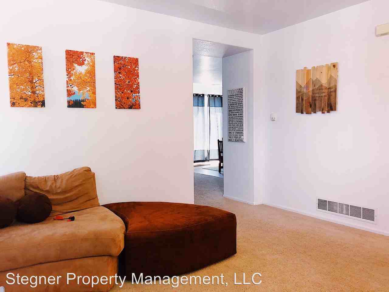 6957 Rosemont Ct - Photo 3 of 9