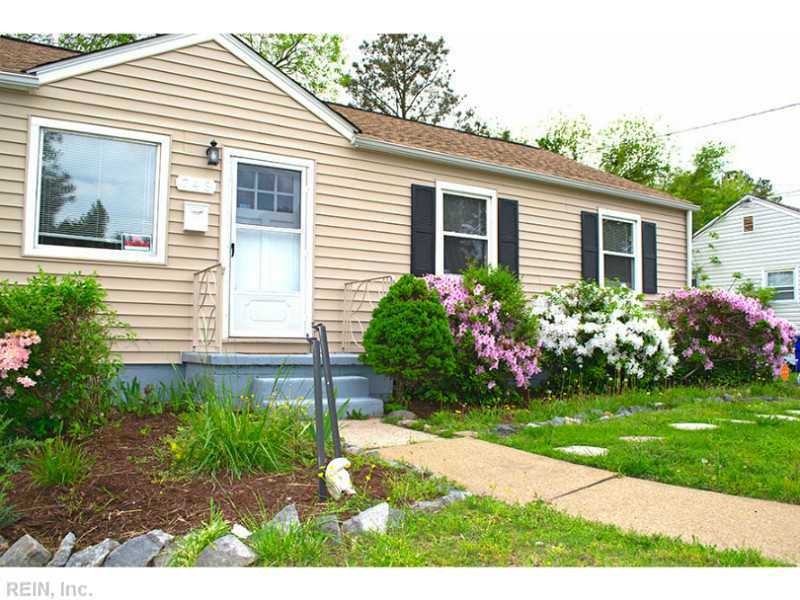 743 Kenosha Ave - Photo 2 of 15