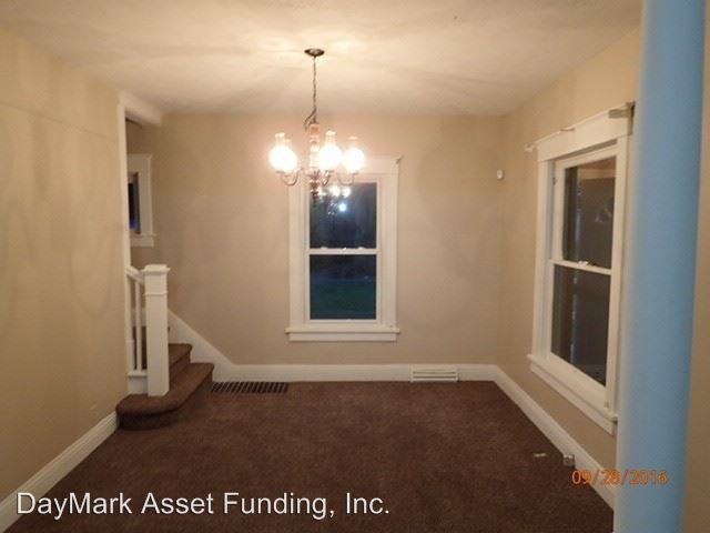 1116 E Broadway St - Photo 2 of 13