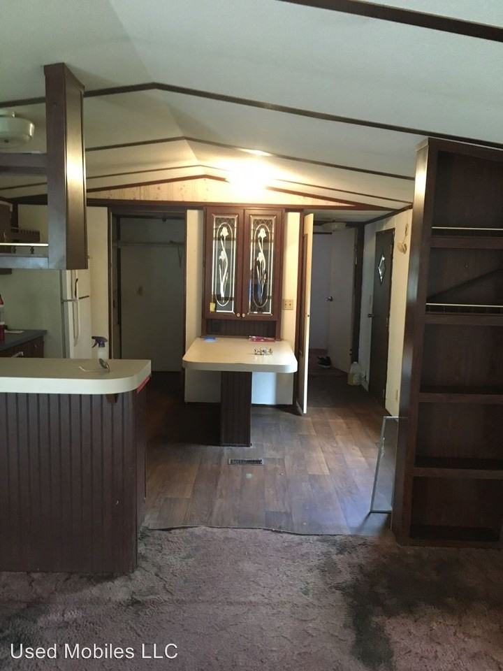 811 State Park Rd - Photo 3 of 5