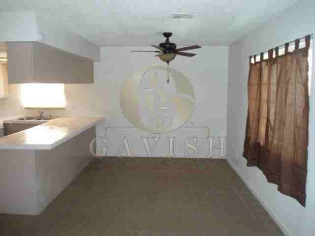 03/07/2015 - Photo 2 of 16