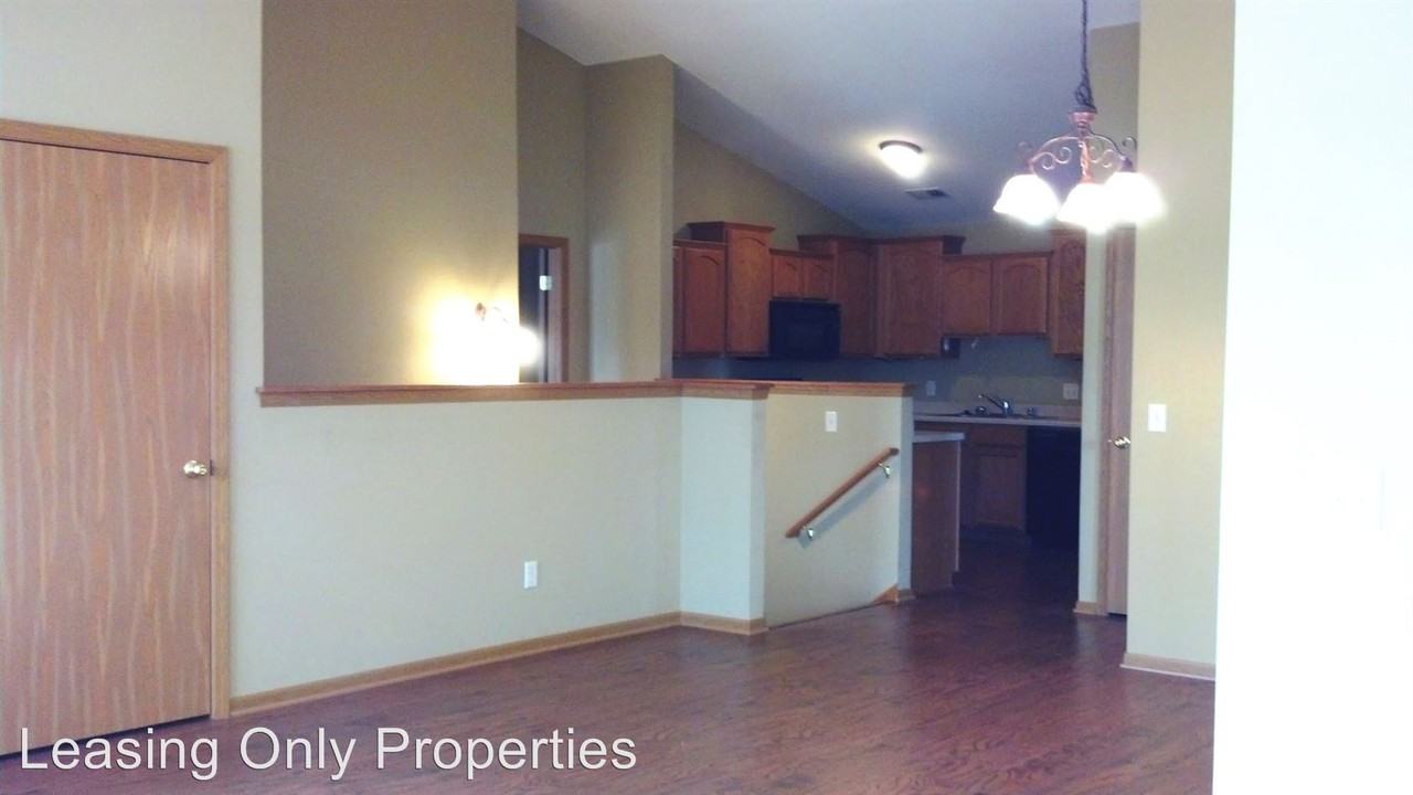 1519 24th St #26 - Photo 3 of 11