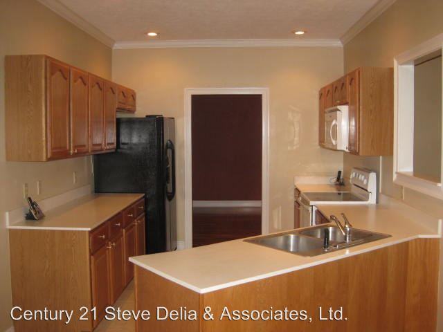 215 Dedria Ln - Photo 3 of 10