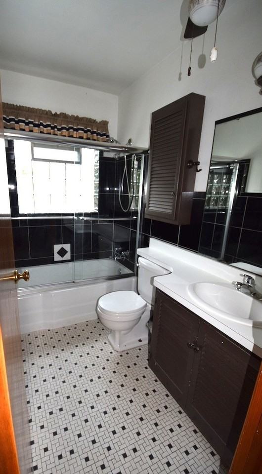 1337 N Mitchner Ave - Photo 3 of 14