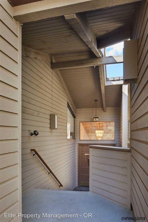 3979 SW Fairhaven Dr - Photo 2 of 25