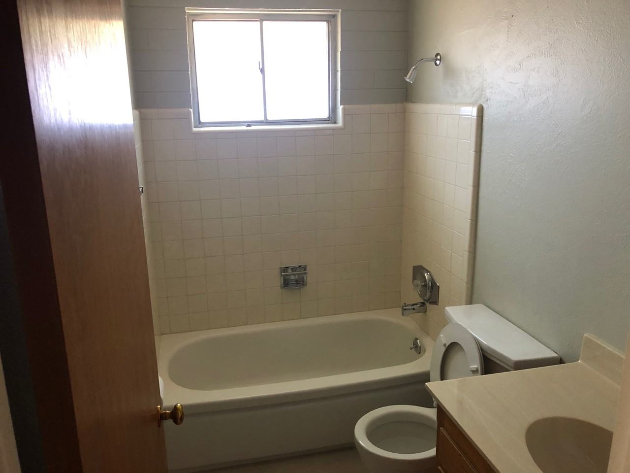 3407 N Paiute Way - Photo 2 of 7