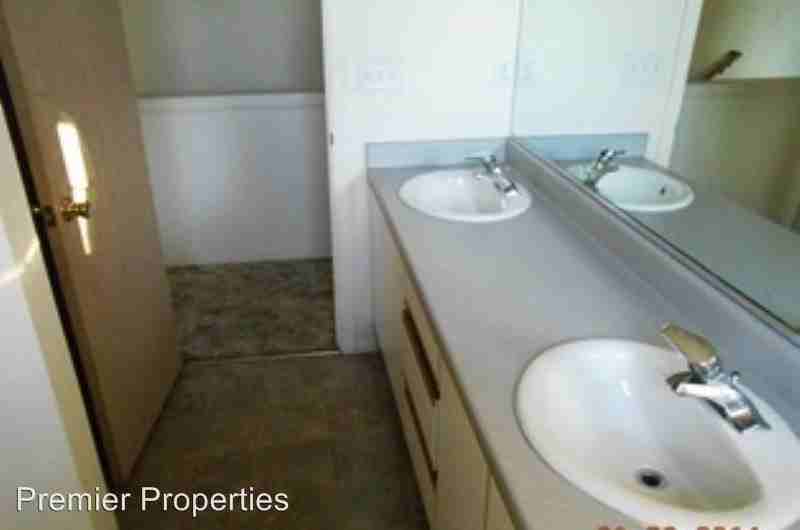 555 Fern Street A & B - Photo 3 of 7