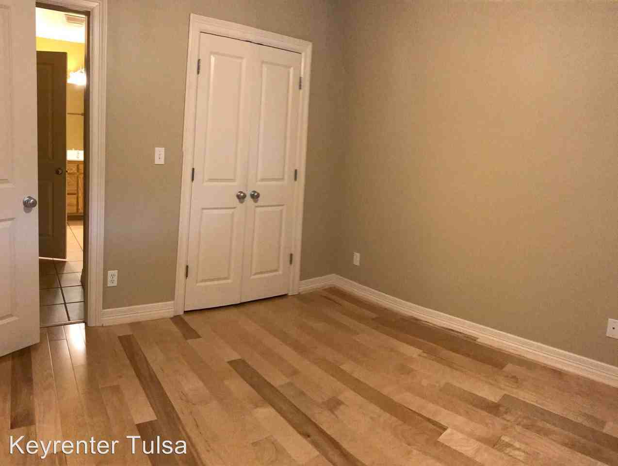 714 S Norfolk Ave - Photo 3 of 26