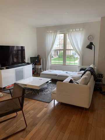 2493 Waterbury Ln - Photo 2 of 10