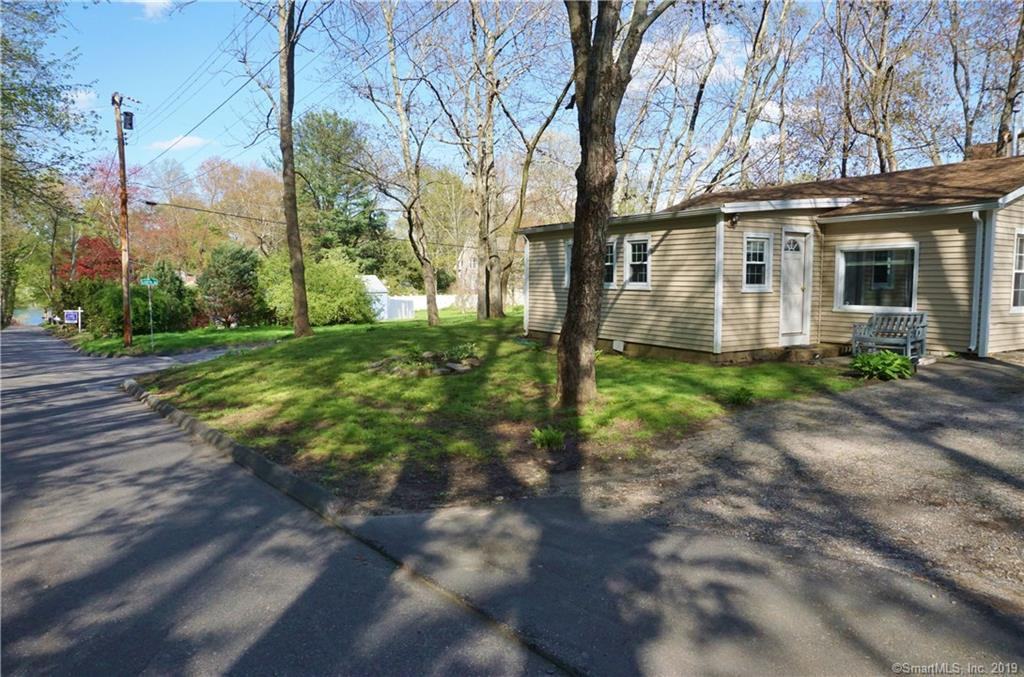 132 Maple Dr - Photo 2 of 18