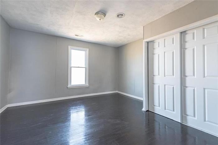 6103 E 84 St - Photo 3 of 10