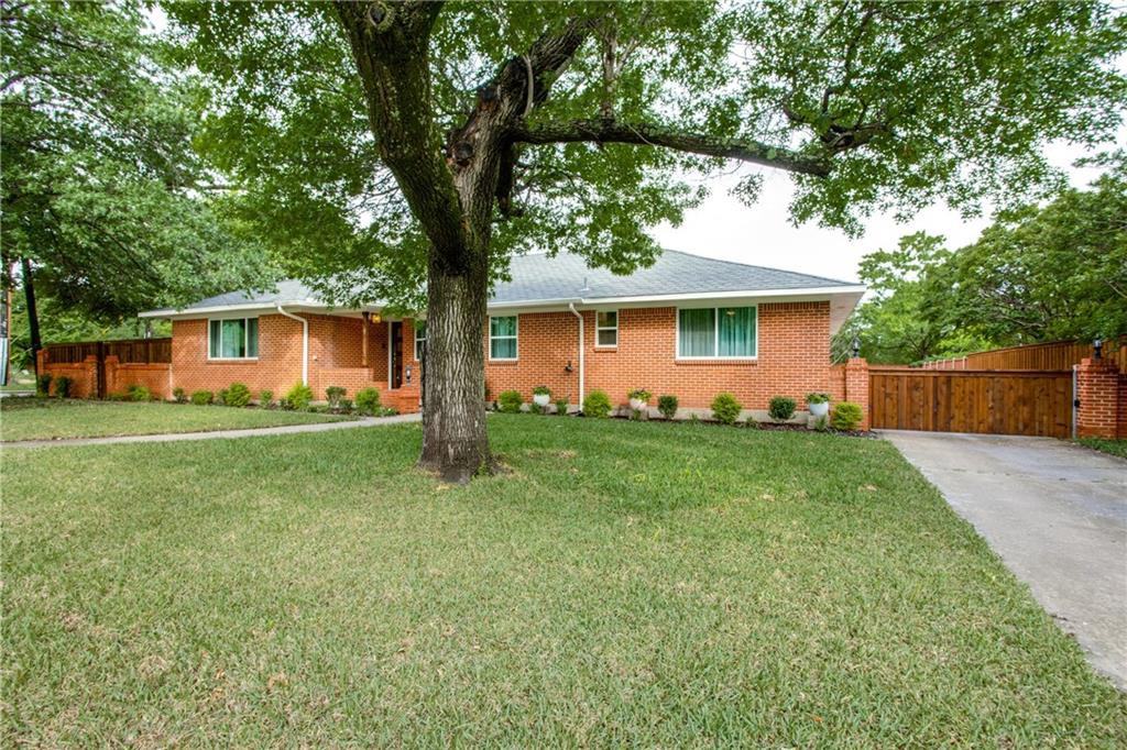 6201 Worth St - Photo 3 of 36