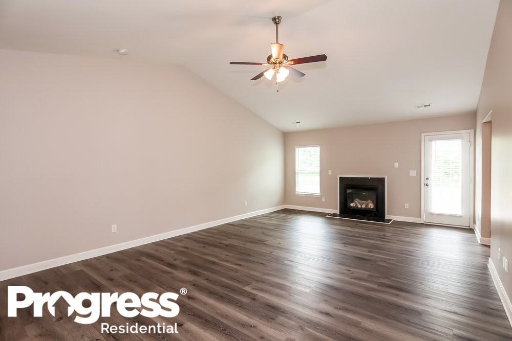 32 Ashton Bluff Cir - Photo 3 of 16