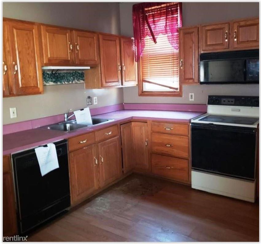 1911 W Michigan St - Photo 2 of 6