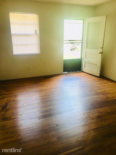 Carolyn Apartments - Photo 2 of 7