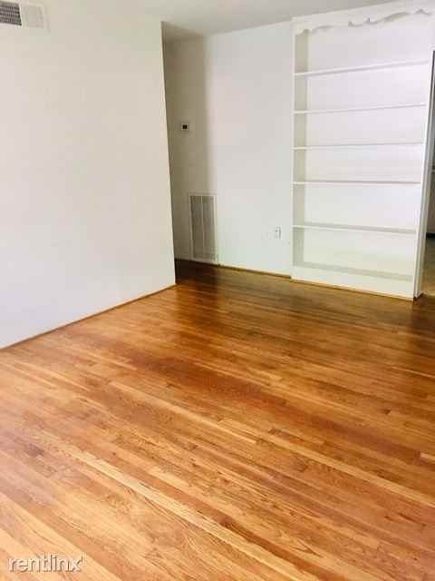 Carolyn Apartments - Photo 3 of 7