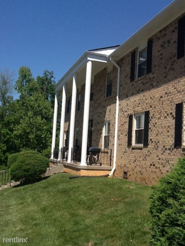 652 S Kentucky Ave 2 - Photo 2 of 20