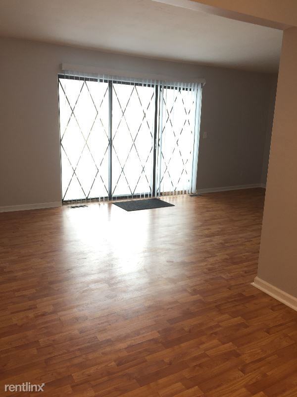 1147 River Hill Dr - Photo 2 of 20