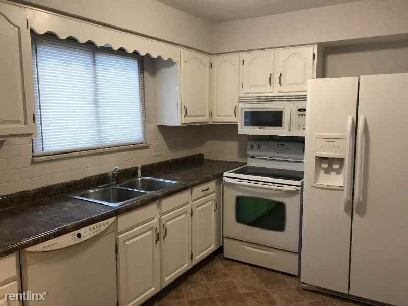 1147 River Hill Dr - Photo 3 of 20