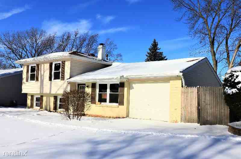 743 Richard St - Photo 3 of 33