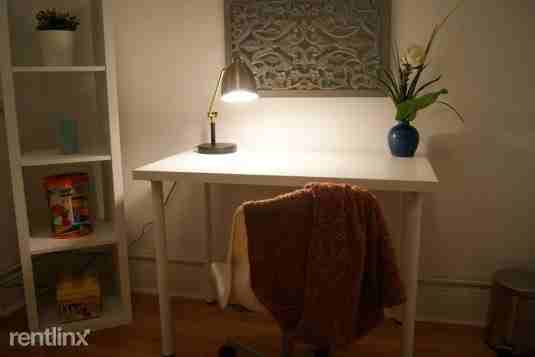 121 Washington St C - Photo 3 of 6