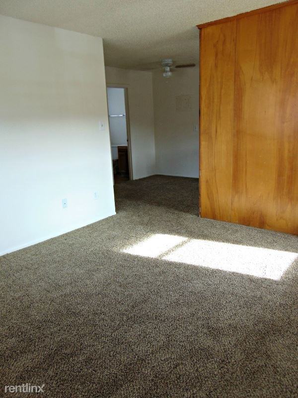 28 El Paso Blvd 8 - Photo 3 of 9