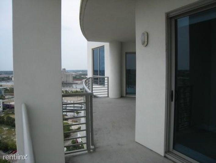 449 S. 12th. Street - Photo 3 of 23