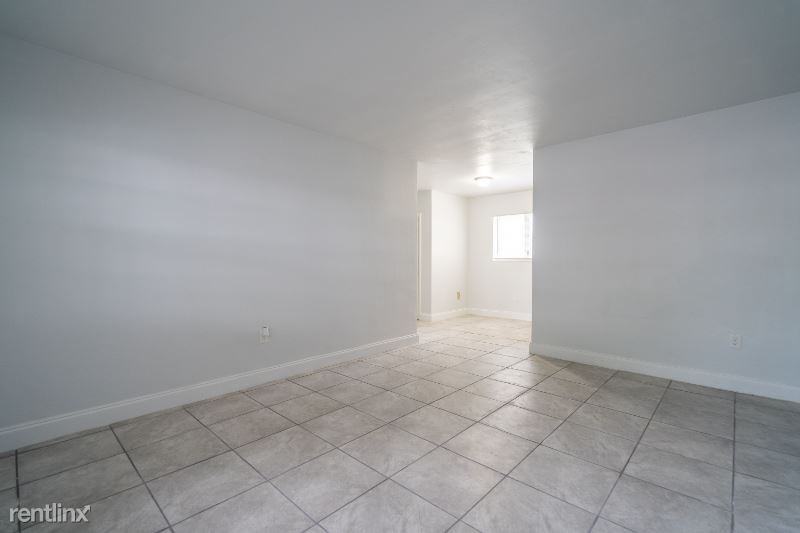 1190 71st St - Photo 2 of 6