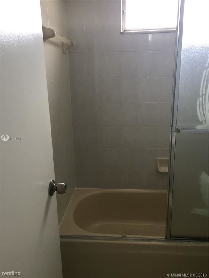 Casa Real Condo - Photo 3 of 10